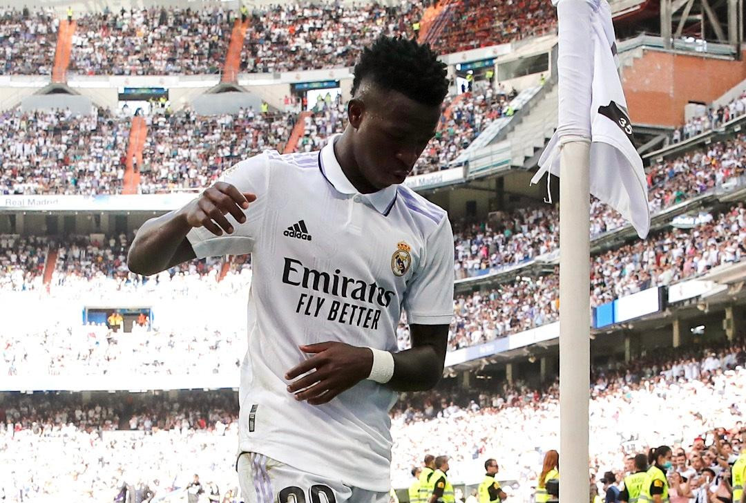 Vinicius góp 1 bàn trong thắng lợi của đội nhà