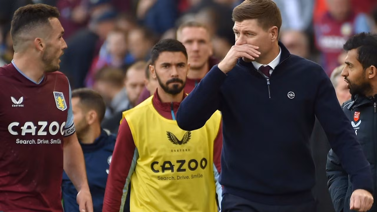 Gerrard hoàn toàn gây thất vọng tại Villa