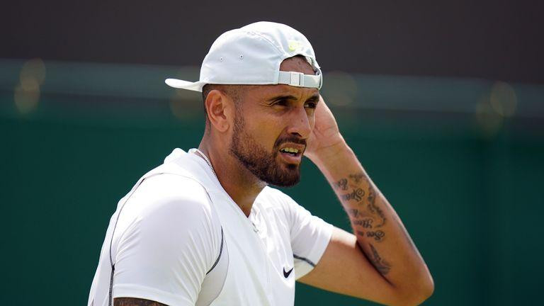 Kyrgios luôn gắn với những vụ tai tiếng Kyrgios luôn gắn với những vụ tai tiếng