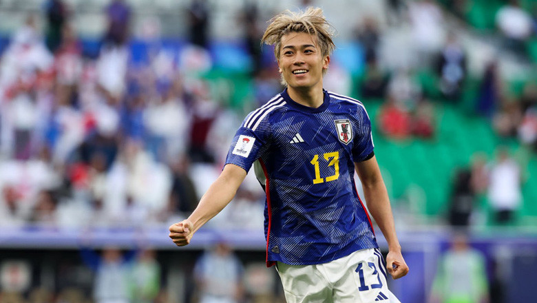 Nakamura là người nâng tỷ số lên 3-2 trước khi hiệp 1 kết thúc Nakamura là người nâng tỷ số lên 3-2 trước khi hiệp 1 kết thúc