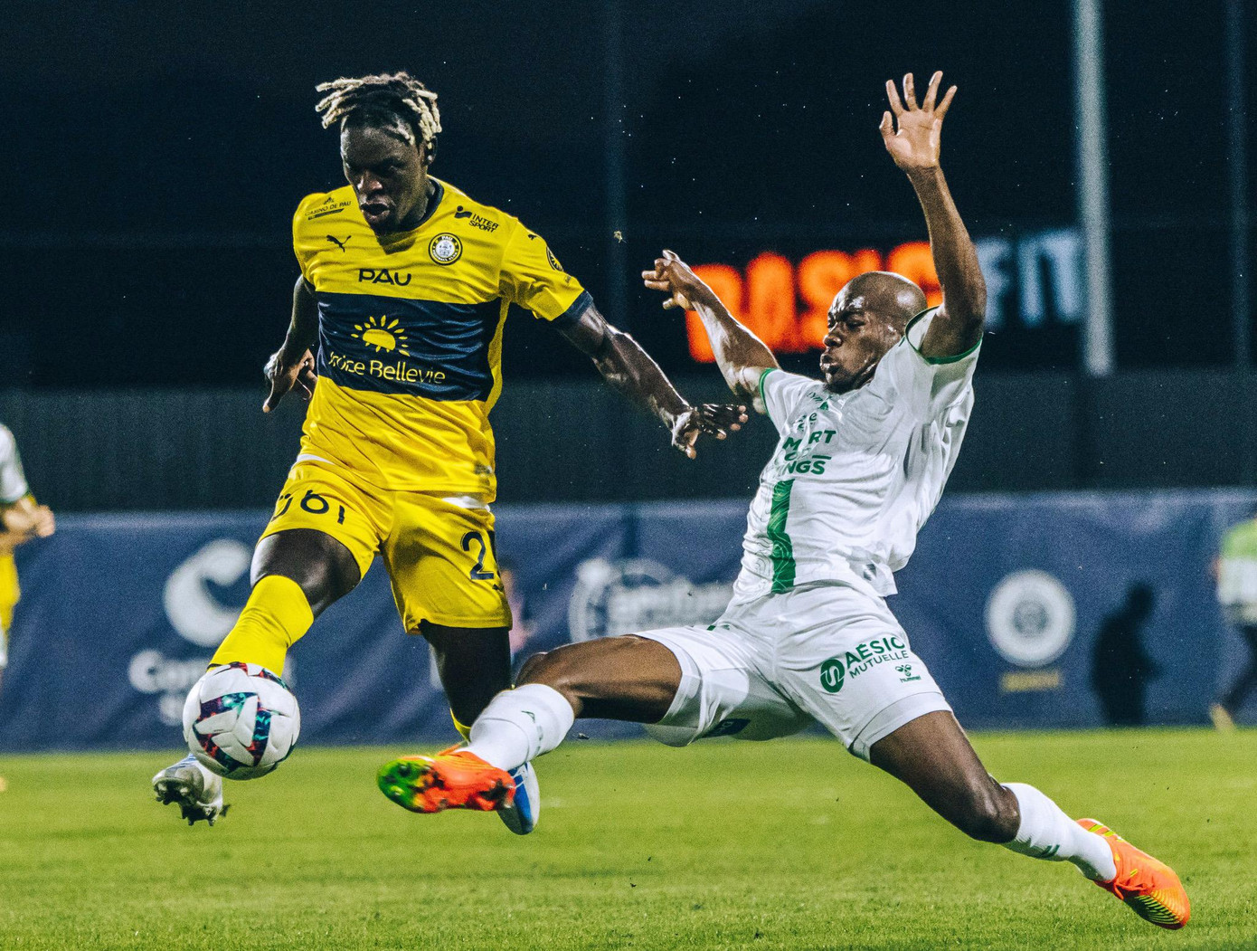 Pau sẽ tìm thấy 3 điểm đầu tiên? Pau sẽ tìm thấy 3 điểm đầu tiên?