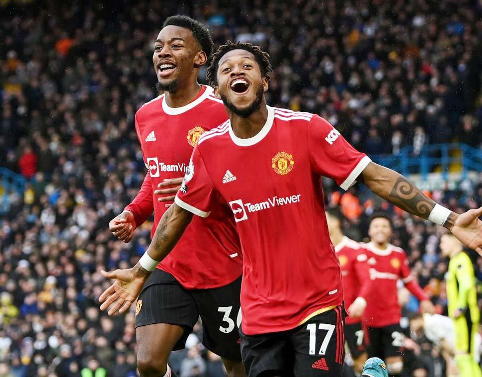 Fred là người nâng tỷ số lên 3-2 cho MU