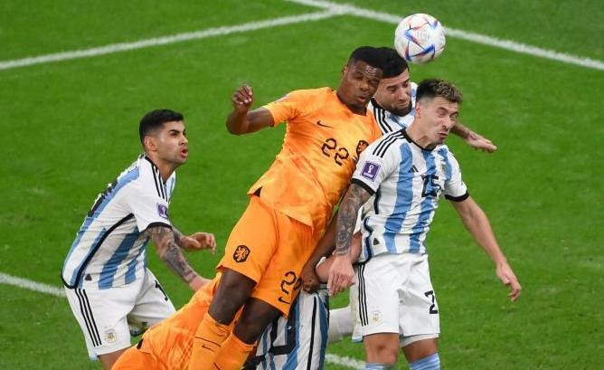World Cup 2022: Hà Lan-Argentina 2-2 (3-4): Thắng cuộc chiến cân não, Messi và Argentina vào bán kết ảnh 25