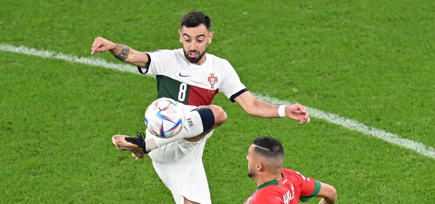 Pha xoay người bắt volley rất nhanh của Bruno Pha xoay người bắt volley rất nhanh của Bruno