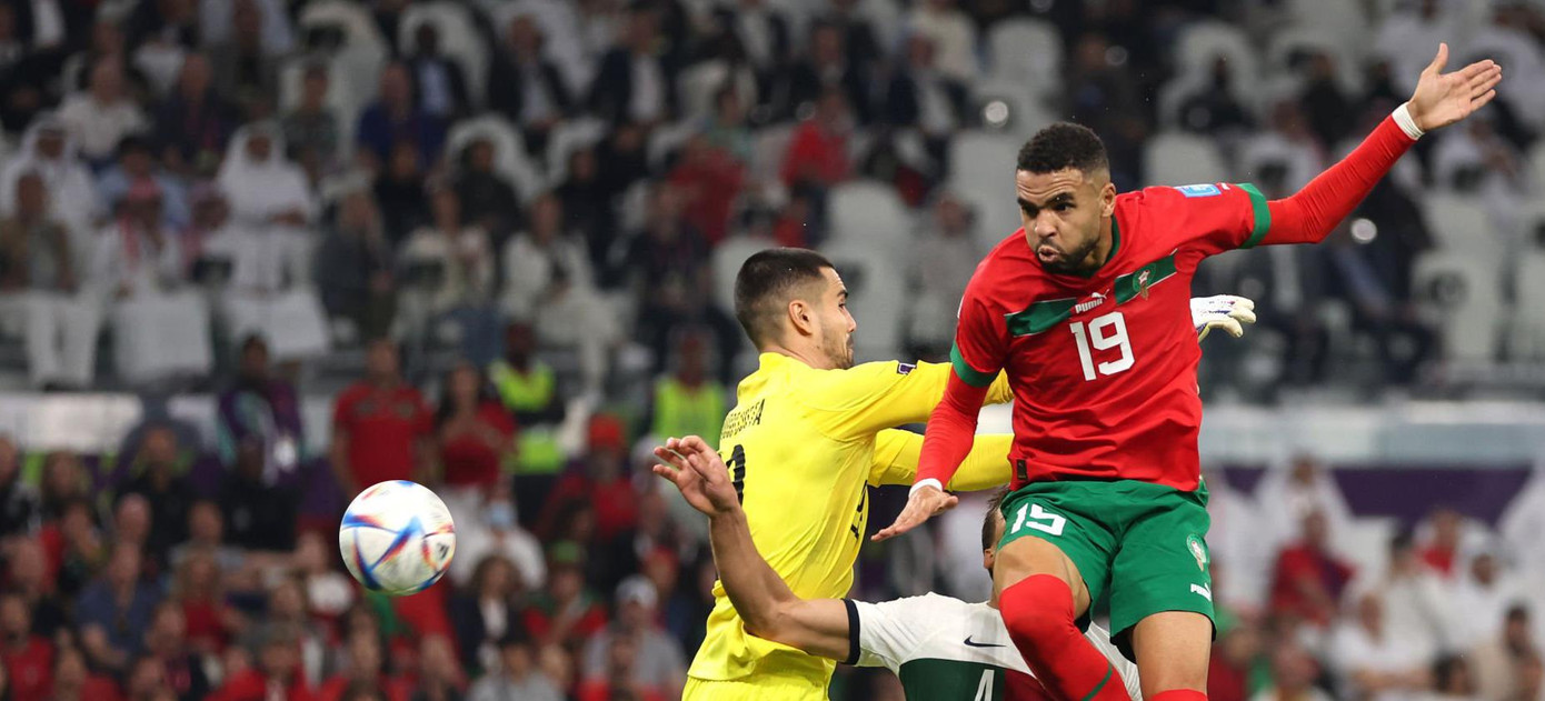 Pha đánh đầu cận thành của En Nesyri đã thành bàn sau khi thủ môn Bồ Đào Nha băng ra lỗi Pha đánh đầu cận thành của En Nesyri đã thành bàn sau khi thủ môn Bồ Đào Nha băng ra lỗi