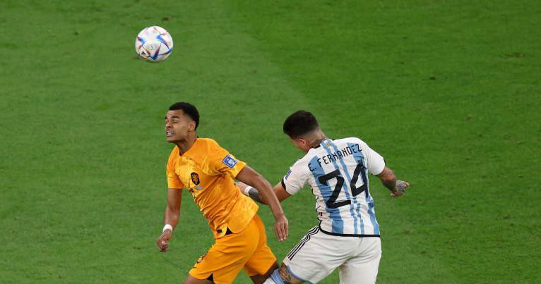 World Cup 2022: Hà Lan-Argentina 2-2 (3-4): Thắng cuộc chiến cân não, Messi và Argentina vào bán kết ảnh 9