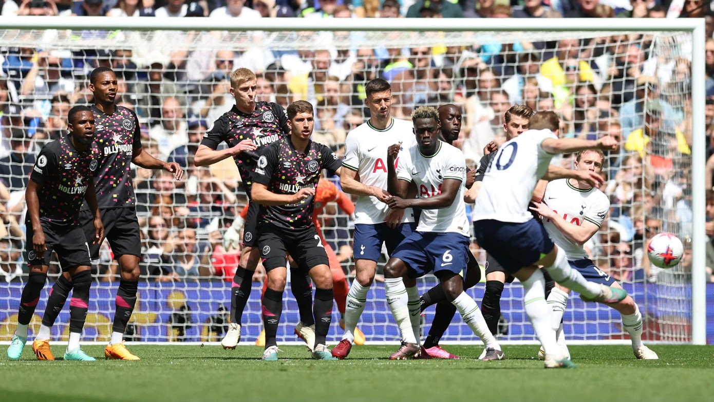 Pha ghi bàn của Kane là nét tươi sáng hiếm hoi trong bức tranh u ám của Tottenham ở trận này
