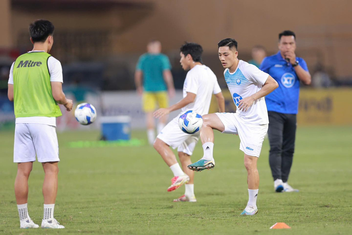 Nam Định gieo sầu cho Hà Nội, bứt phá trong cuộc đua vô địch ảnh 7