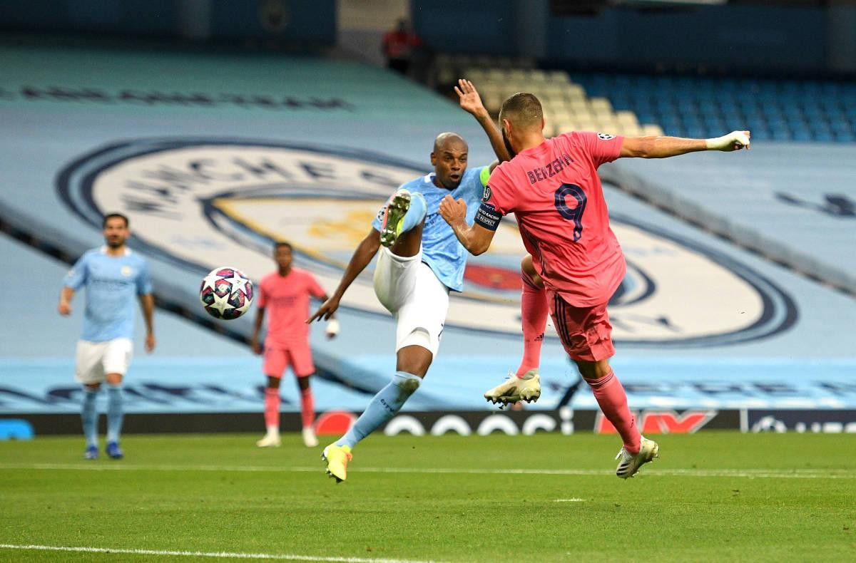 Benzema từng ghi bàn vào lưới Man City Benzema từng ghi bàn vào lưới Man City