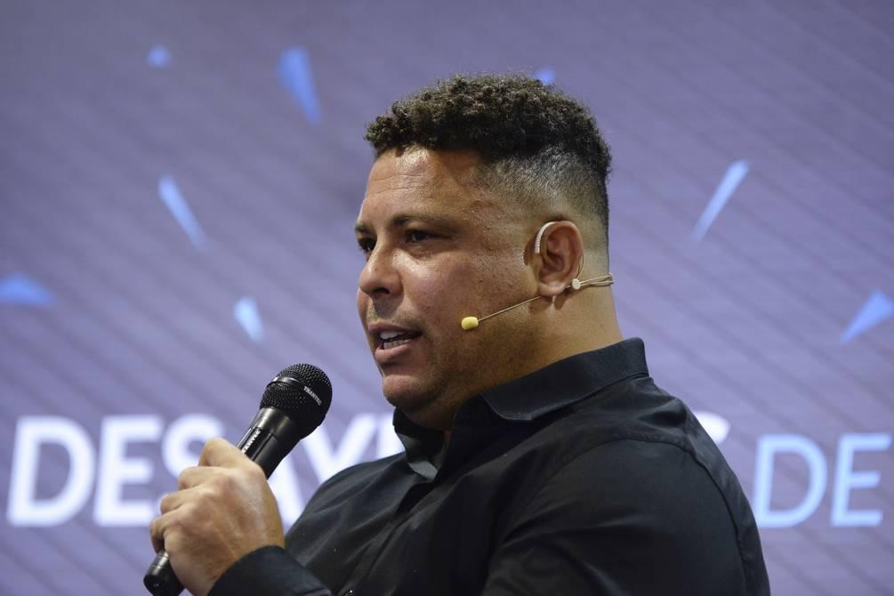 Ronaldo Nazario thừa nhận đang có mâu thuẫn trong suy nghĩ Ronaldo Nazario thừa nhận đang có mâu thuẫn trong suy nghĩ