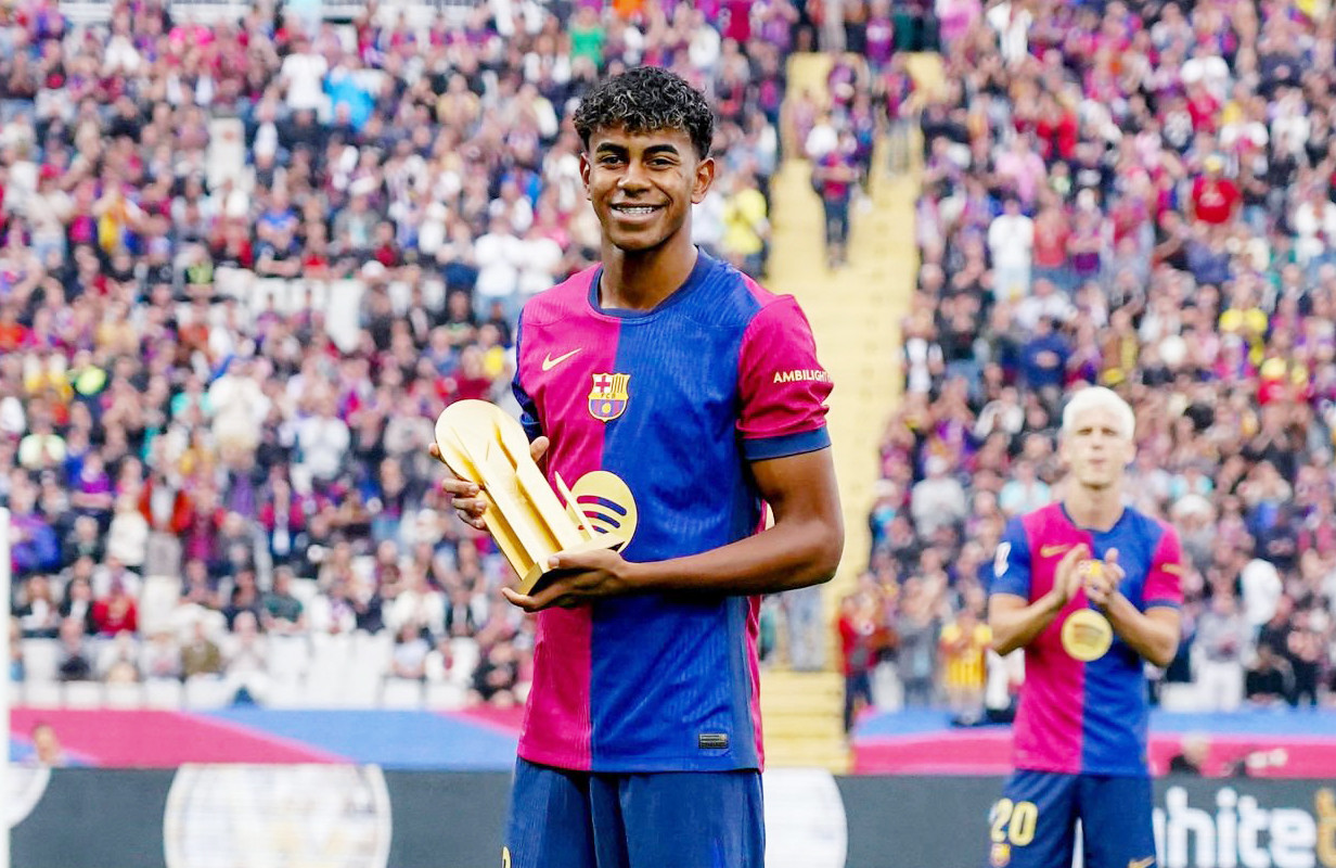 Yamal đang là vua kiến tạo của La Liga 2024/25 Yamal đang là vua kiến tạo của La Liga 2024/25