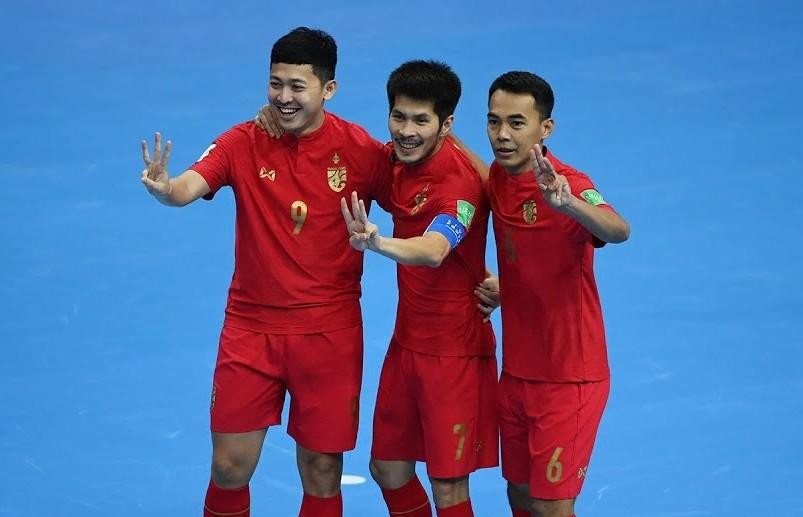 Thái Lan giành thắng lợi chật vật trước Iraq Thái Lan giành thắng lợi chật vật trước Iraq