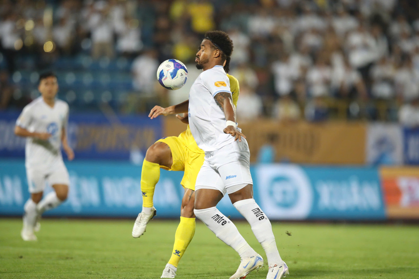 Thắng chật vật Quảng Nam, Thép Xanh Nam Định có 3 điểm đầu tiên ở LPBank V.League 1-2024/25 ảnh 16