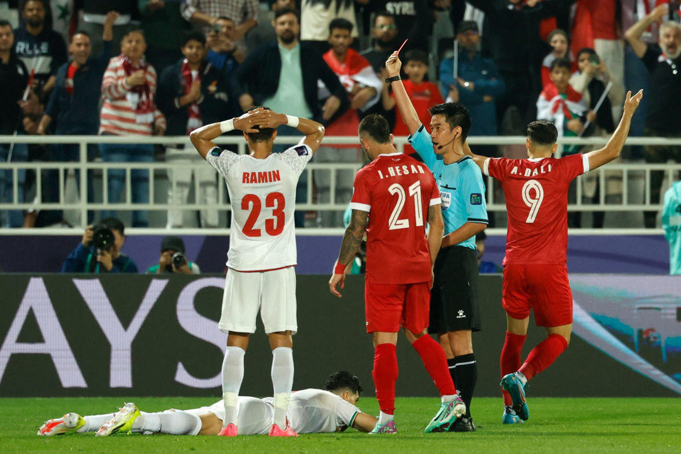 Kéo trận đấu đến loạt luân lưu, Iran hạ Syria 1-1 (5-3) để vào tứ kết ảnh 25 Kéo trận đấu đến loạt luân lưu, Iran hạ Syria 1-1 (5-3) để vào tứ kết ảnh 25