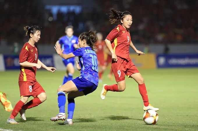 Thái Lan đang kém tuyển nữ Việt Nam tới 10 bậc Thái Lan đang kém tuyển nữ Việt Nam tới 10 bậc