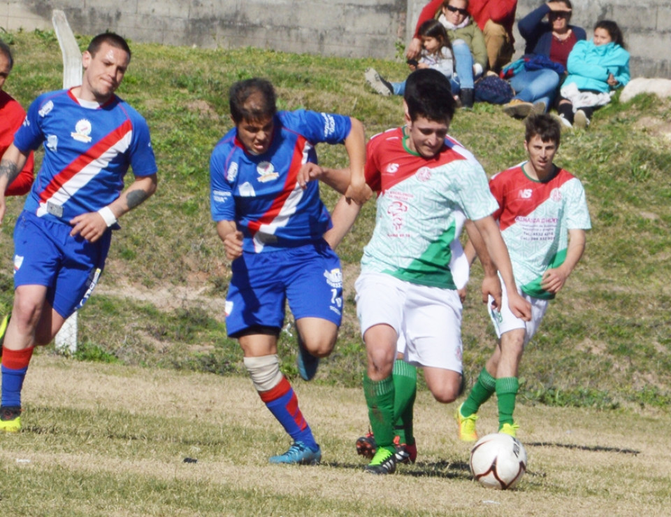 Một trận đấu bình thường của Juventud de Soriano Một trận đấu bình thường của Juventud de Soriano