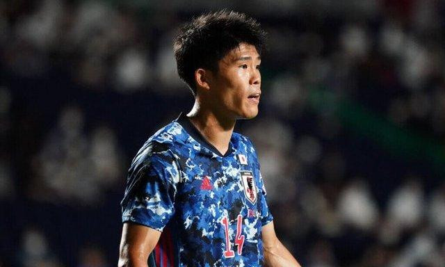 Takehiro Tomiyasu đang bị đặt dấu hỏi về thể lực