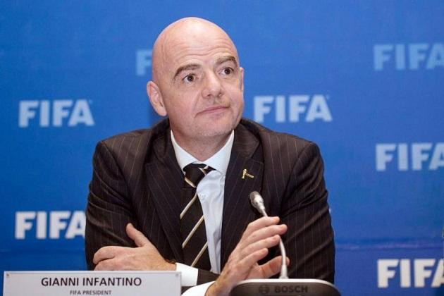Chủ tịch FIFA Gianni Infantino đang cố gắng trấn an NHM Chủ tịch FIFA Gianni Infantino đang cố gắng trấn an NHM