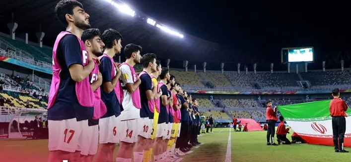 Các cầu thủ Iran thua Triều Tiên 1-4 và chật vật giành vé vượt qua vòng loại U17 châu Á