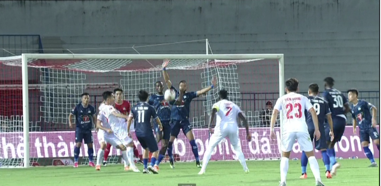 Được VAR giúp sức, Hải Phòng vẫn đánh rơi 2 điểm phút bù giờ ngày khai mạc ảnh 9