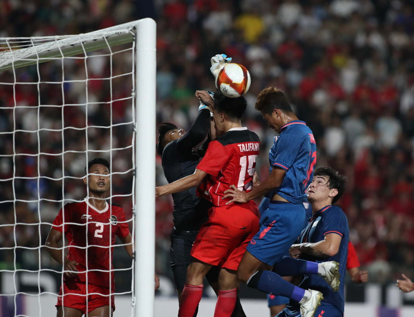 Hạ Thái Lan 5-2, Indonesia giành HCV SEA Games sau 32 năm chờ đợi ảnh 16