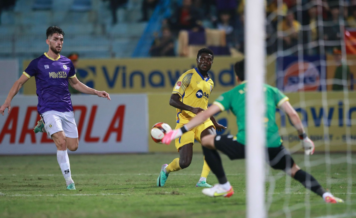 Hà Nội thắng đẹp SLNA trên sân Hàng Đẫy ảnh 15 Hà Nội thắng đẹp SLNA trên sân Hàng Đẫy ảnh 15