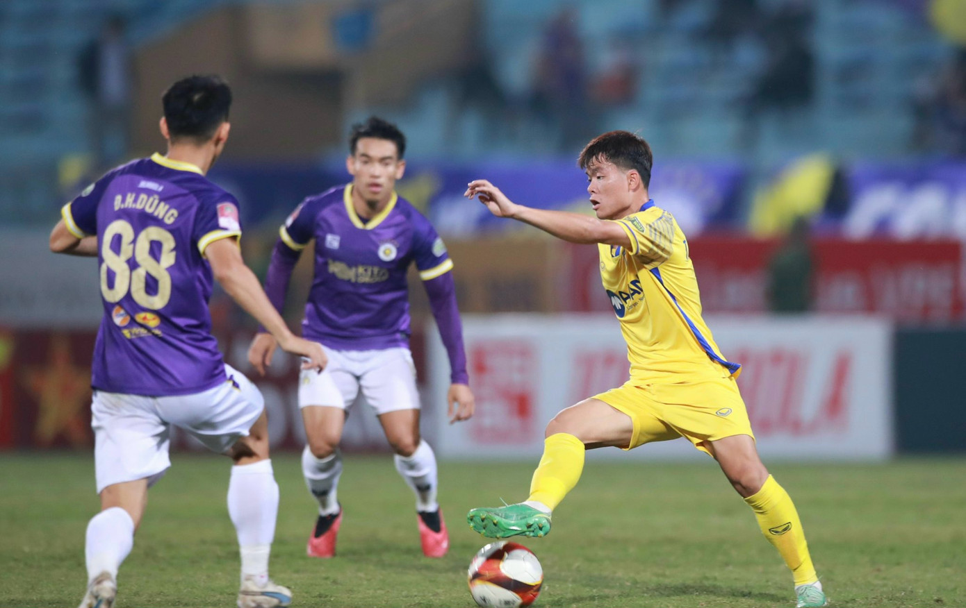 Hà Nội thắng đẹp SLNA trên sân Hàng Đẫy ảnh 13 Hà Nội thắng đẹp SLNA trên sân Hàng Đẫy ảnh 13