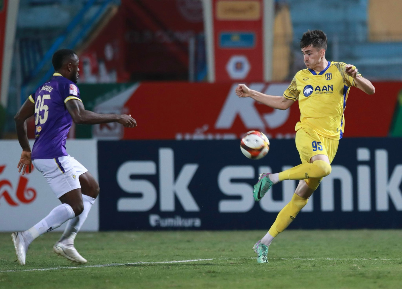 Hà Nội thắng đẹp SLNA trên sân Hàng Đẫy ảnh 19 Hà Nội thắng đẹp SLNA trên sân Hàng Đẫy ảnh 19