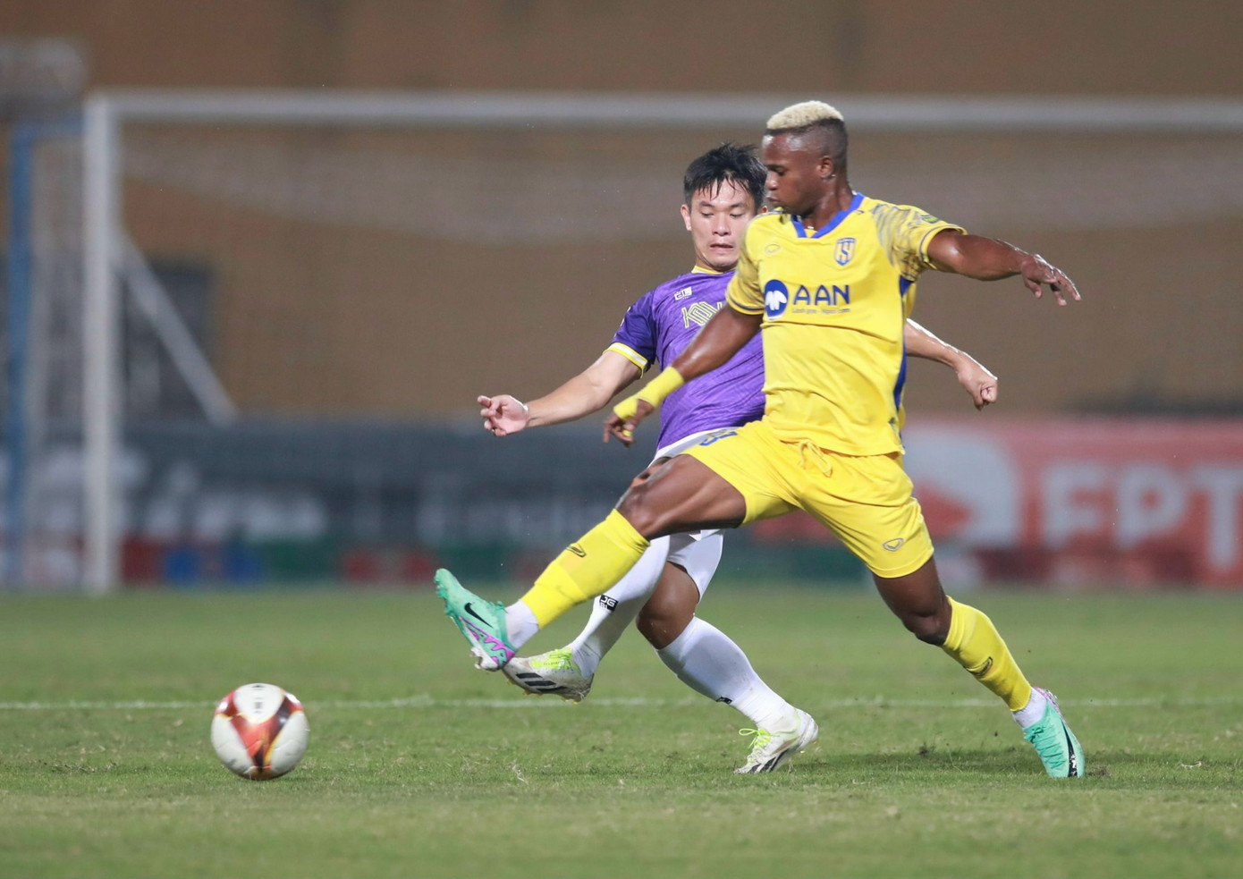 Hà Nội thắng đẹp SLNA trên sân Hàng Đẫy ảnh 18 Hà Nội thắng đẹp SLNA trên sân Hàng Đẫy ảnh 18