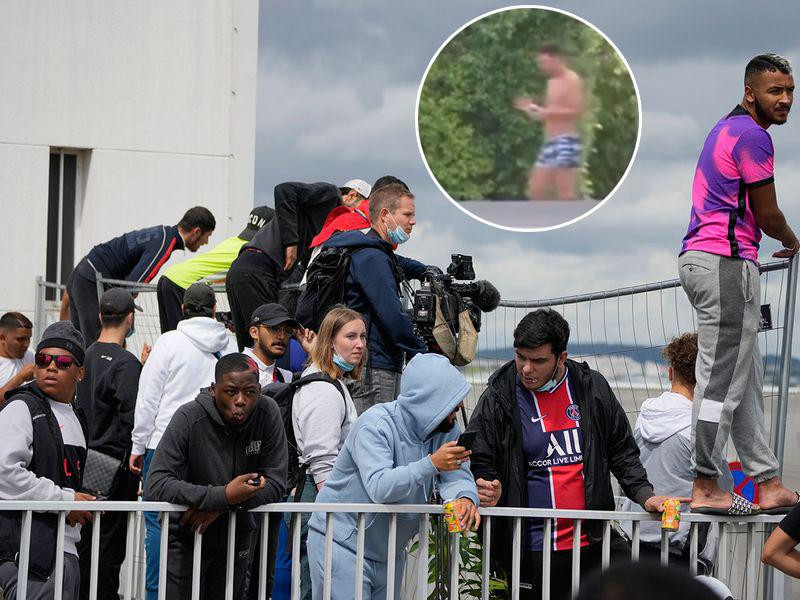 Fan PSG mong ngóng Messi nhưng thực ra anh vẫn đang ở nhà của Suarez Fan PSG mong ngóng Messi nhưng thực ra anh vẫn đang ở nhà của Suarez