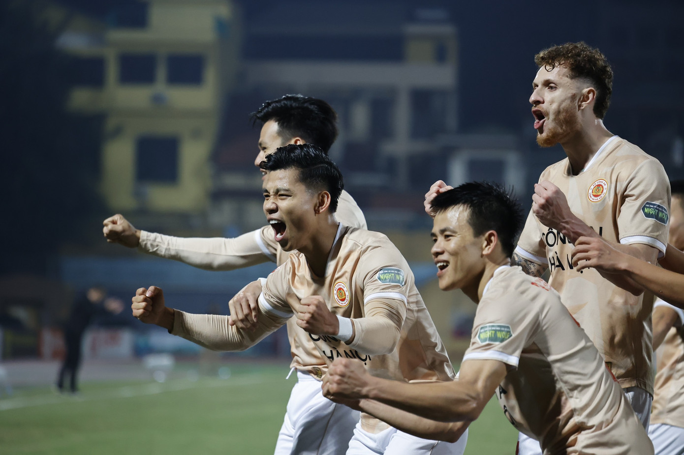  Thắng Thanh Hoá, CAHN trở lại cuộc đua vô địch V-League ảnh 39