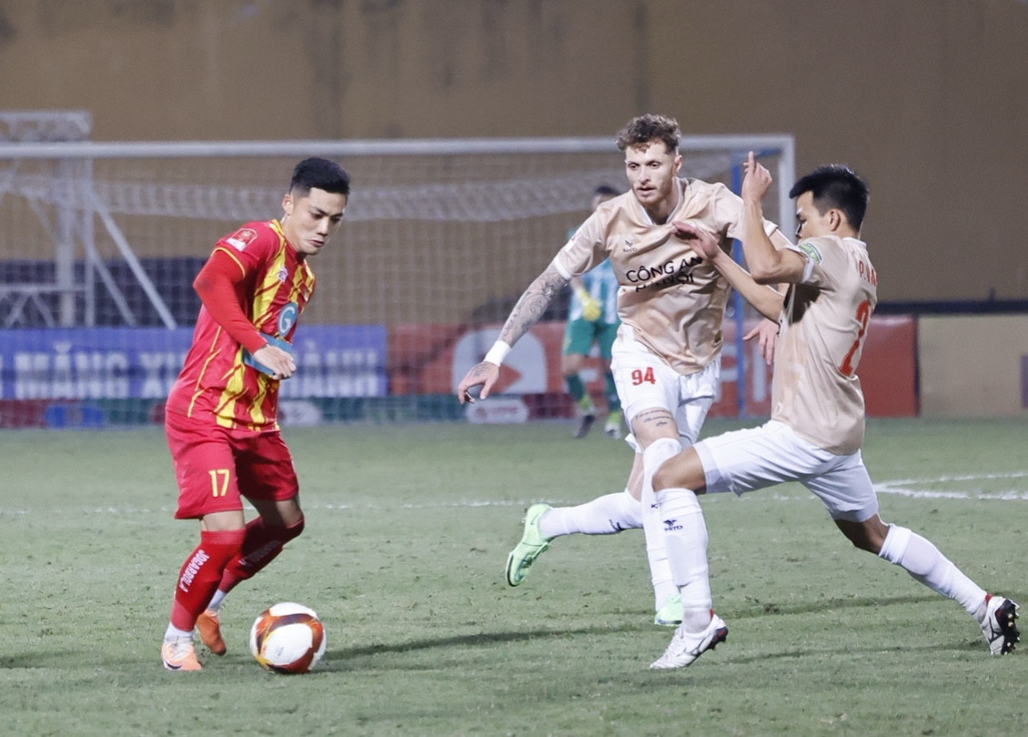  Thắng Thanh Hoá, CAHN trở lại cuộc đua vô địch V-League ảnh 21