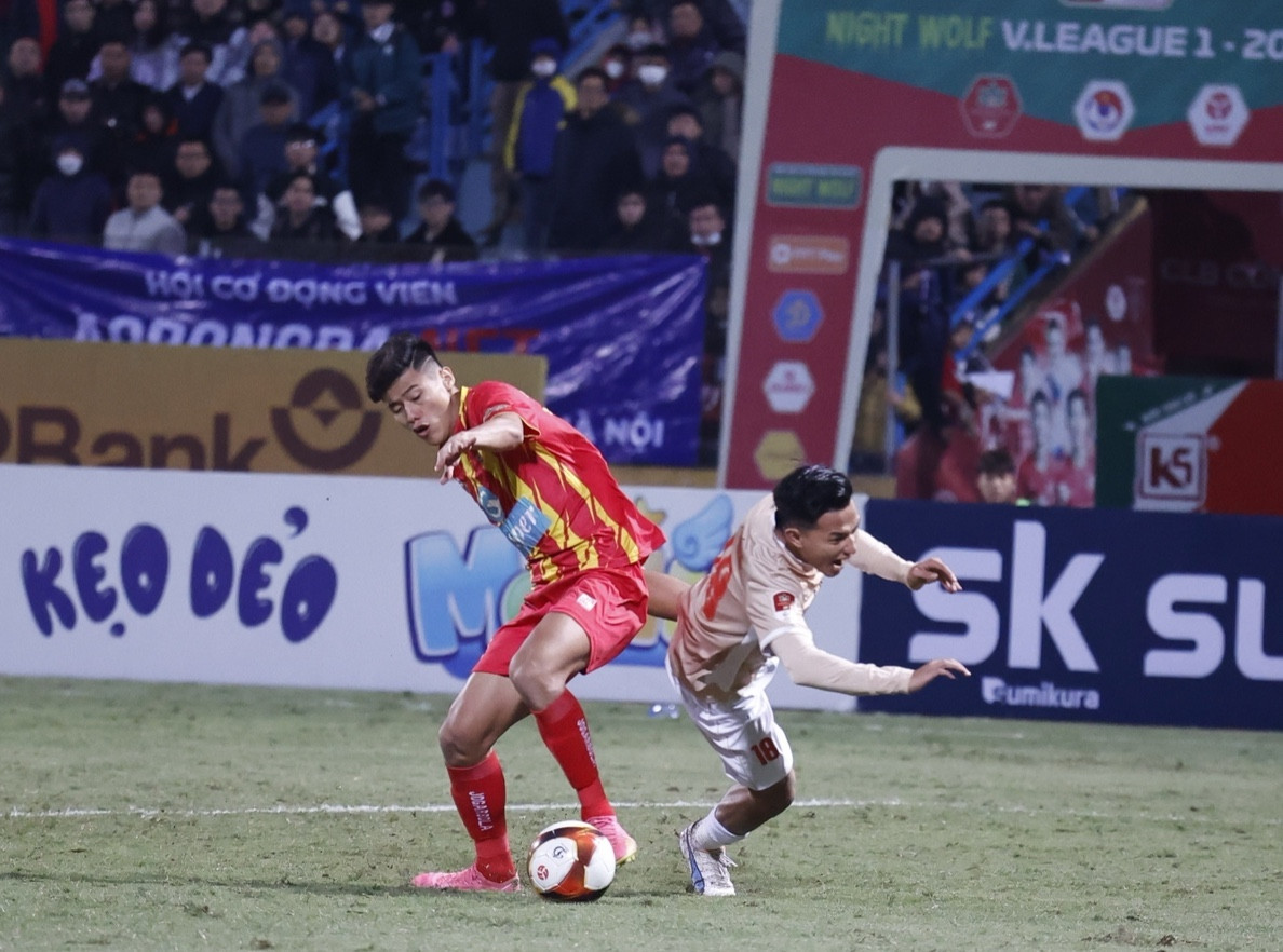  Thắng Thanh Hoá, CAHN trở lại cuộc đua vô địch V-League ảnh 42