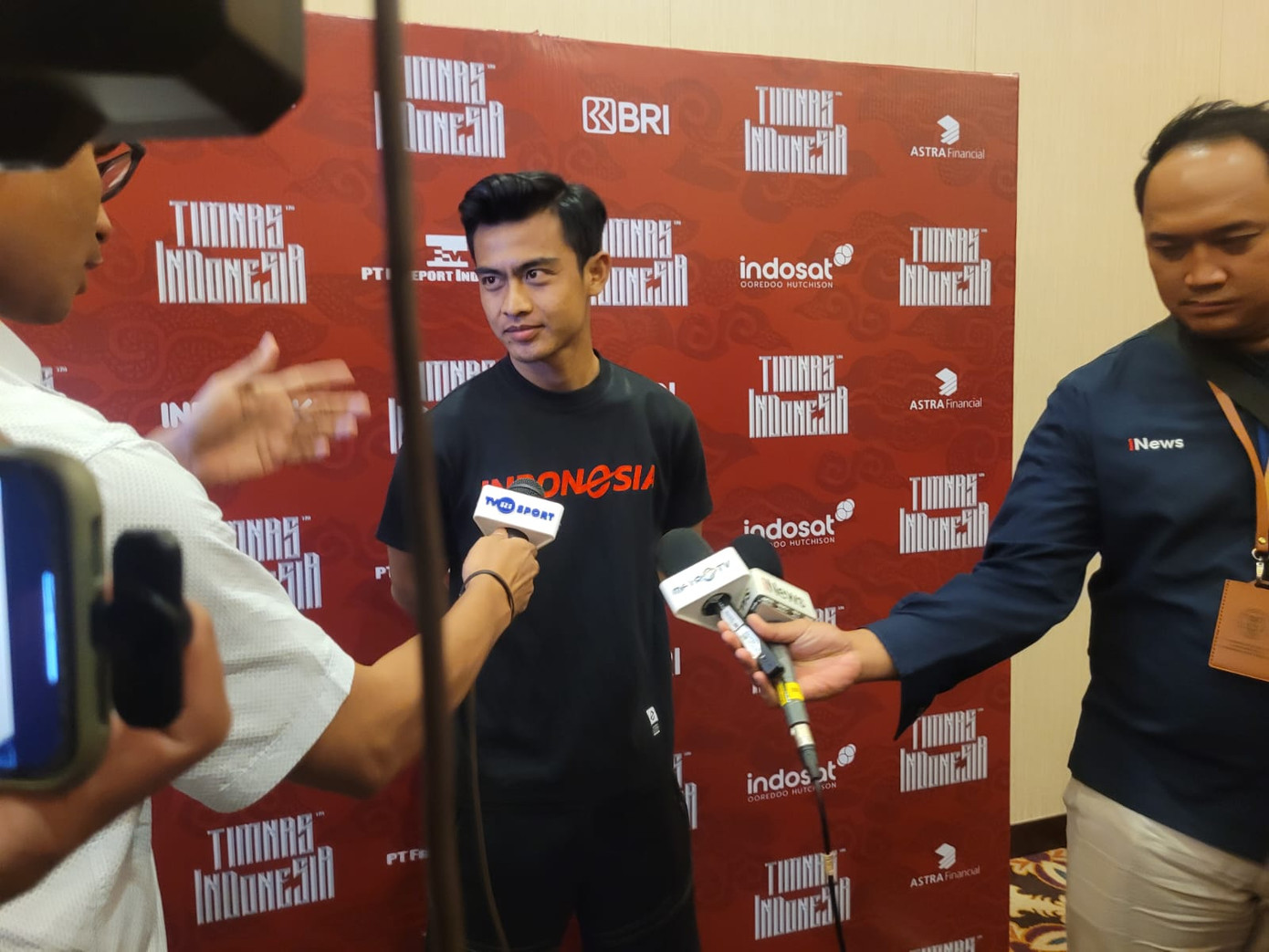 Arhan trong cuộc phỏng vấn Arhan trong cuộc phỏng vấn