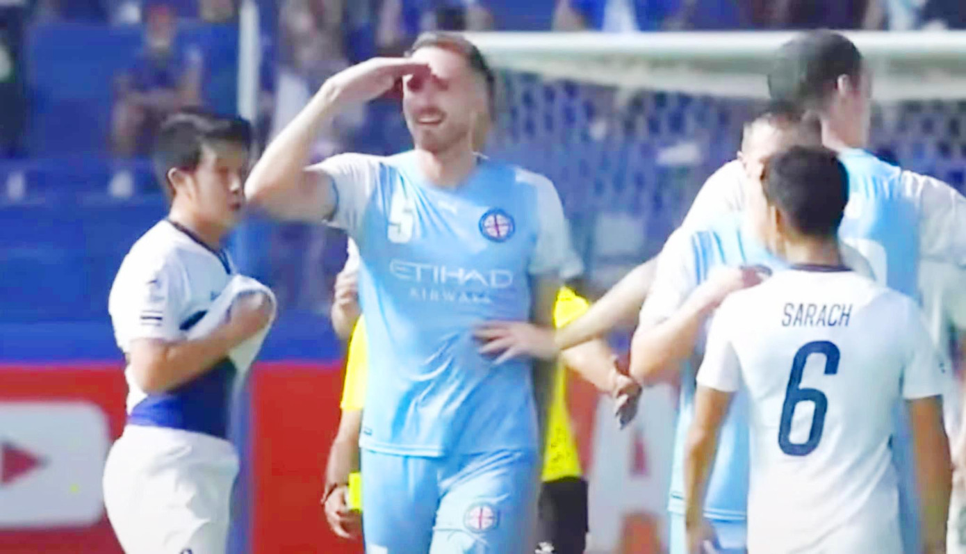 Hành động không đẹp của Rostyn Griffiths Hành động không đẹp của Rostyn Griffiths