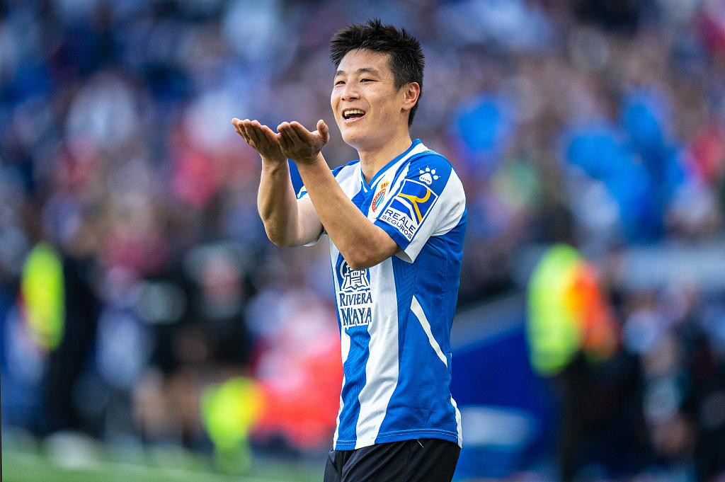 Wu Lei có tổng cộng 16 bàn cho Espanyol trong 3 mùa giải Wu Lei có tổng cộng 16 bàn cho Espanyol trong 3 mùa giải