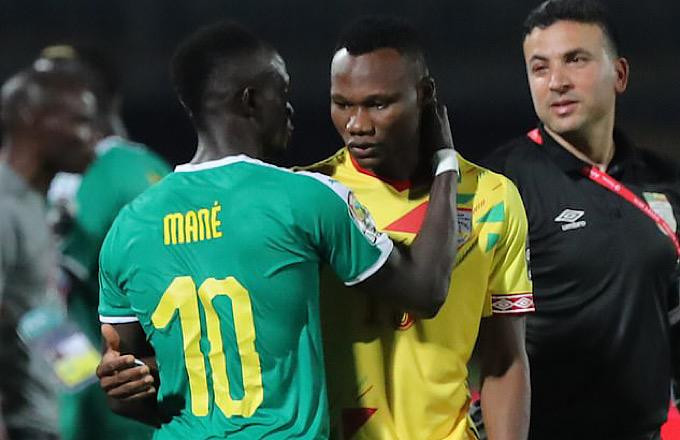 Mane là tuyển thủ Senegal còn Azankpo khoác áo ĐT Benin Mane là tuyển thủ Senegal còn Azankpo khoác áo ĐT Benin