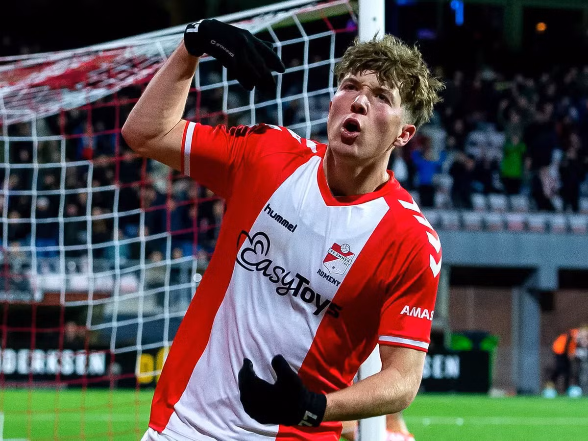 Romeny đang khoác áo Utrecht ở giải VĐQG Hà Lan