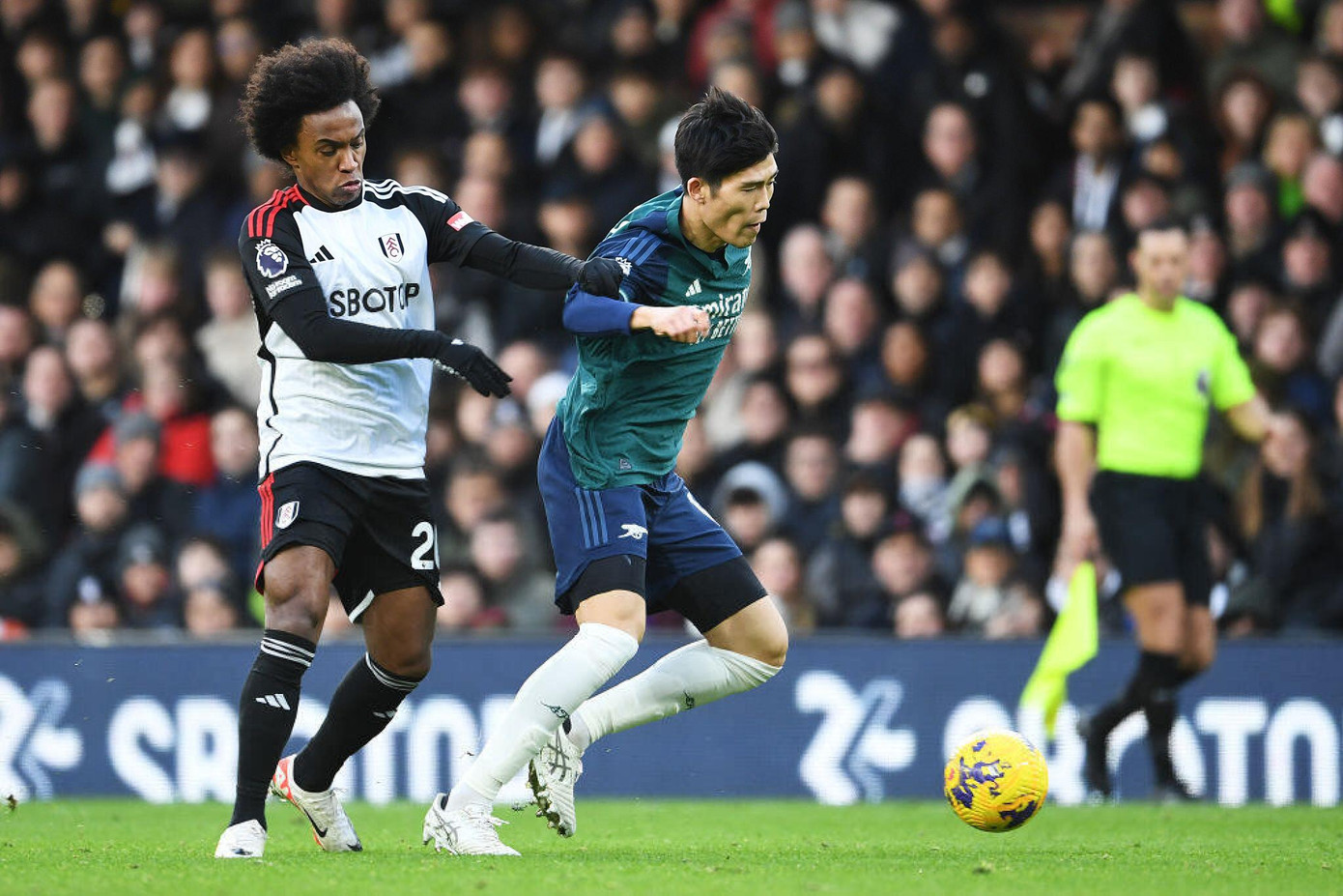 Bại trận trước Fulham 1-2, Arsenal tụt xuống hạng 4 tại Ngoại hạng Anh ảnh 16 Bại trận trước Fulham 1-2, Arsenal tụt xuống hạng 4 tại Ngoại hạng Anh ảnh 16