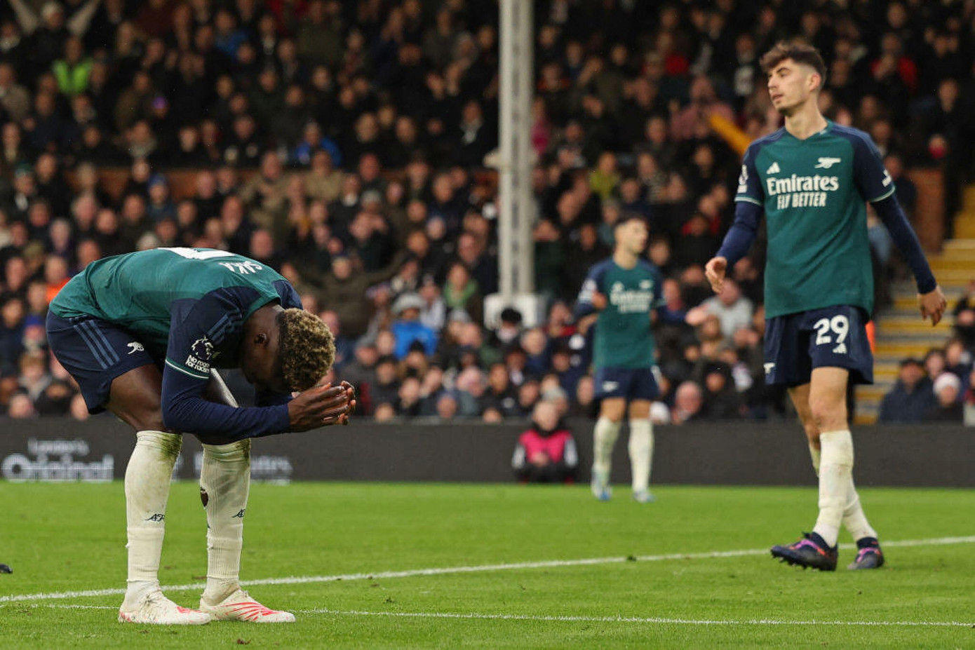 Bại trận trước Fulham 1-2, Arsenal tụt xuống hạng 4 tại Ngoại hạng Anh ảnh 19 Bại trận trước Fulham 1-2, Arsenal tụt xuống hạng 4 tại Ngoại hạng Anh ảnh 19