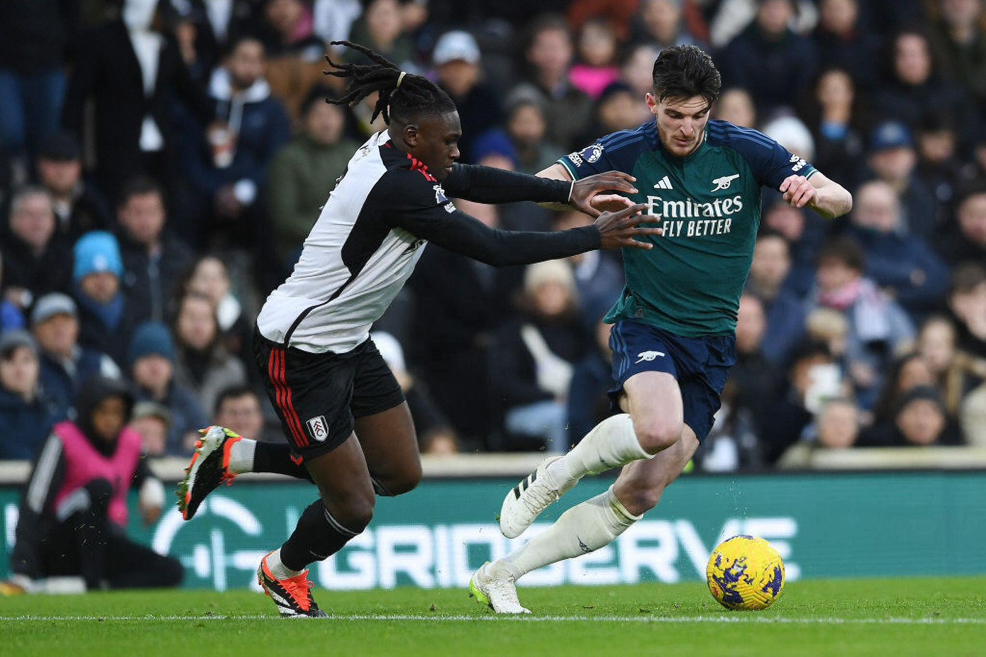 Bại trận trước Fulham 1-2, Arsenal tụt xuống hạng 4 tại Ngoại hạng Anh ảnh 21 Bại trận trước Fulham 1-2, Arsenal tụt xuống hạng 4 tại Ngoại hạng Anh ảnh 21
