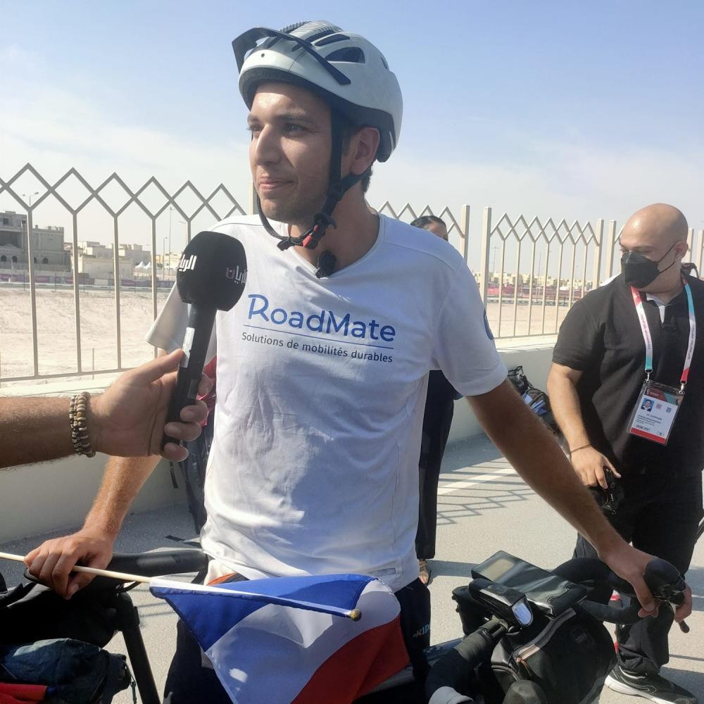 Hai CĐV đã được chào đón nồng nhiệt tại Qatar Hai CĐV đã được chào đón nồng nhiệt tại Qatar