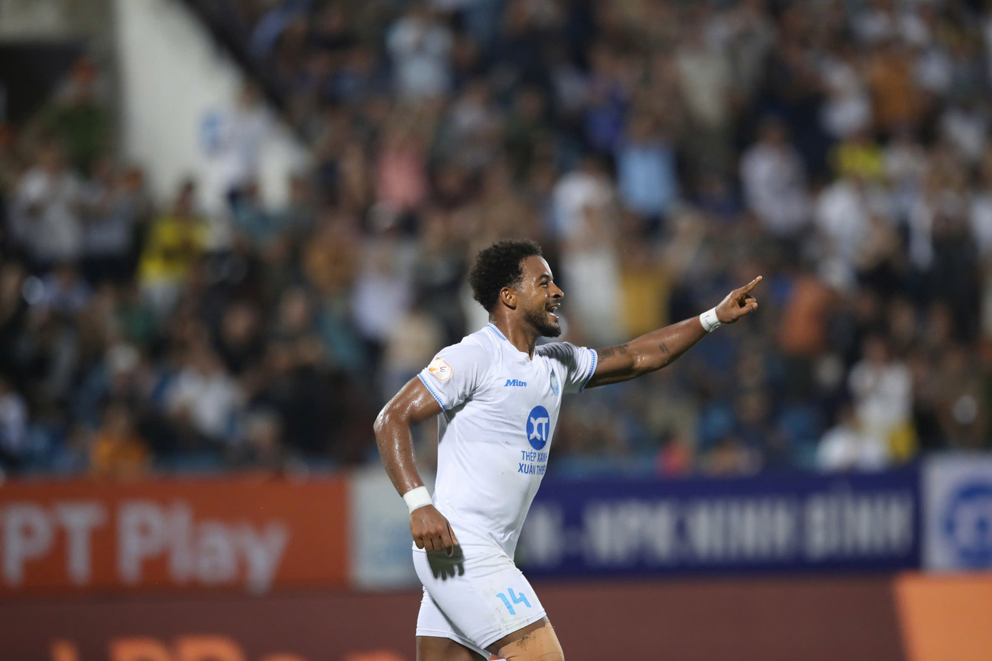 Xuân Son đã tỏa sáng sau thời gian dài tịt ngòi