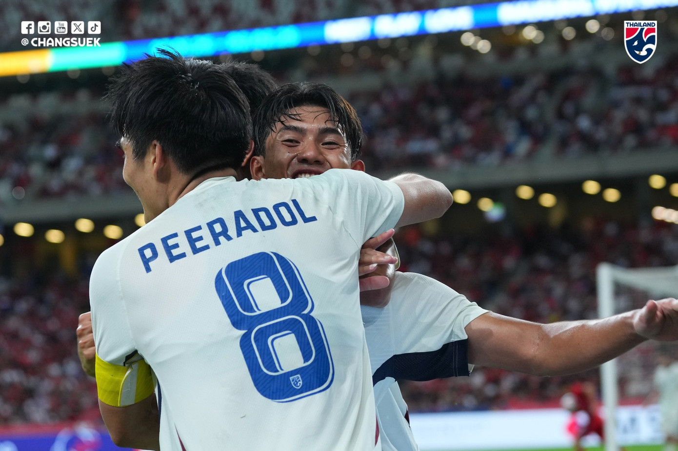 Philippines đánh bại Thái Lan bằng bàn thắng phút bù giờ ảnh 13