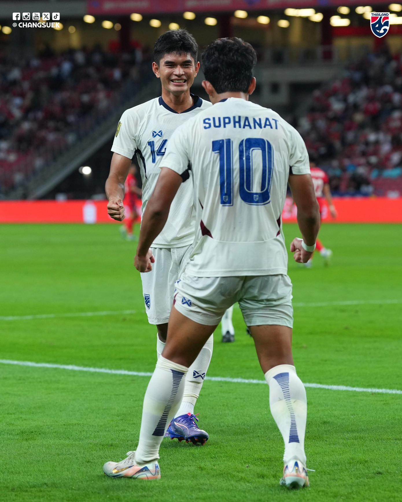 Philippines đánh bại Thái Lan bằng bàn thắng phút bù giờ ảnh 10