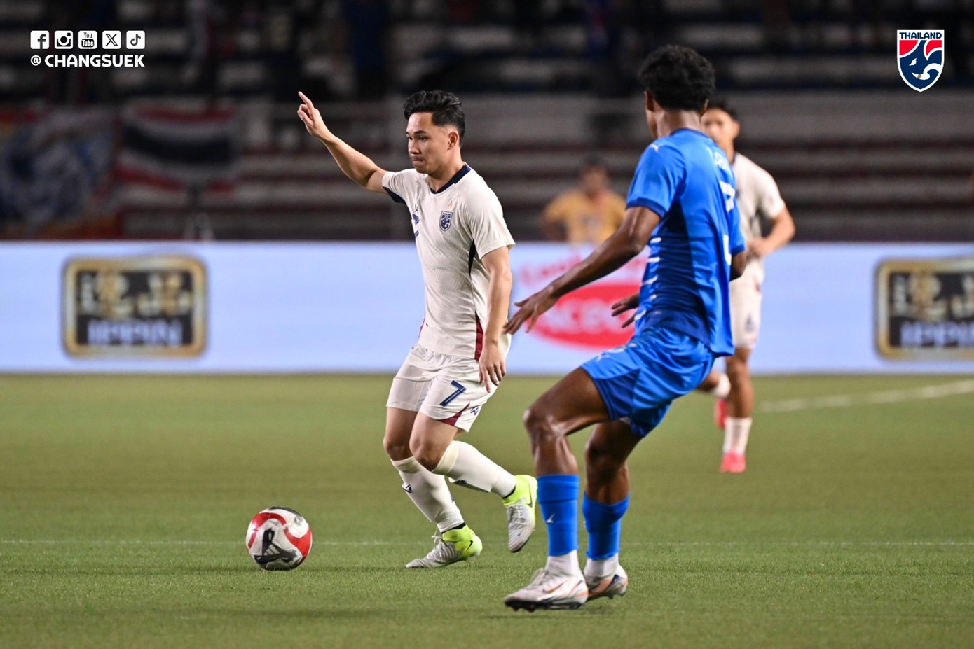 Philippines đánh bại Thái Lan bằng bàn thắng phút bù giờ ảnh 8