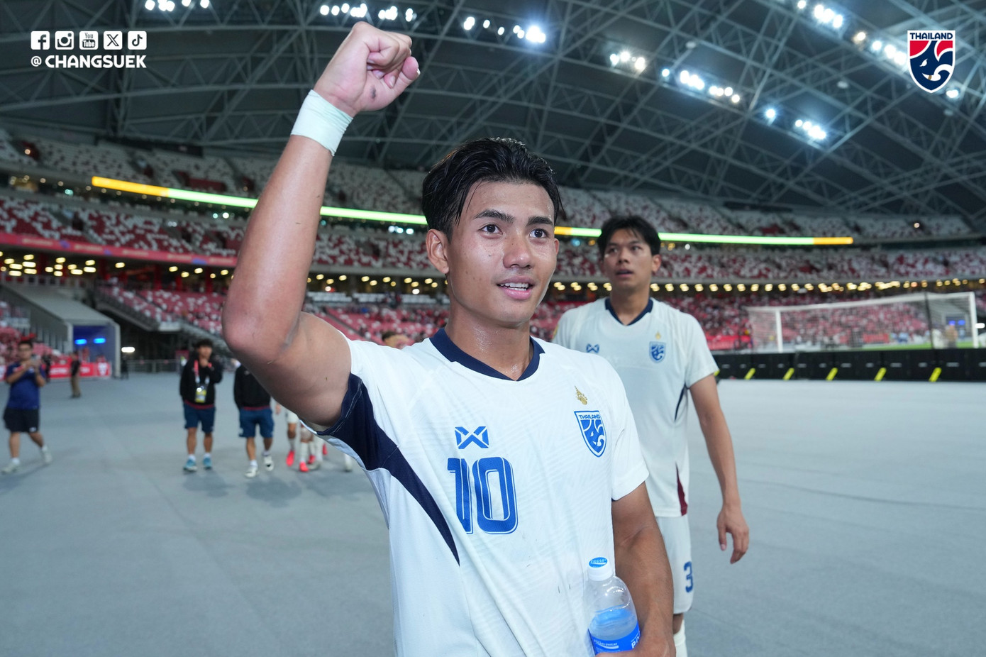 Suphanat đang phải cày ải với mật độ 3 ngày/trận