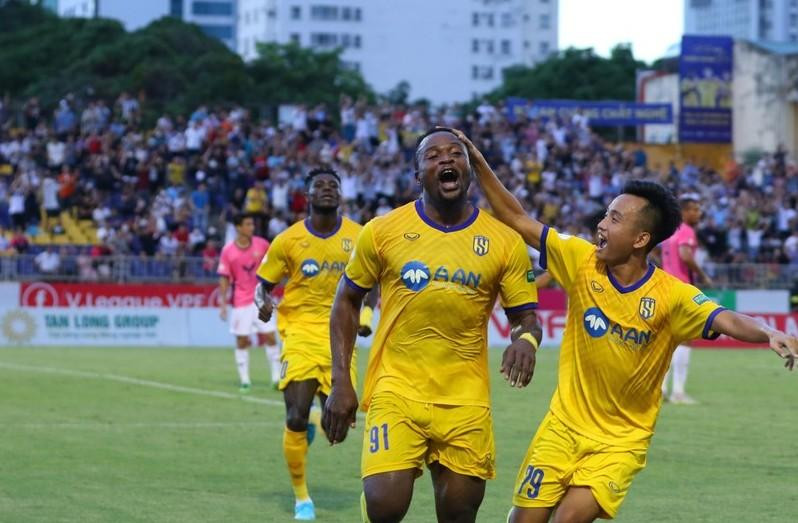 SLNA đang dẫn đầu V.League 2022