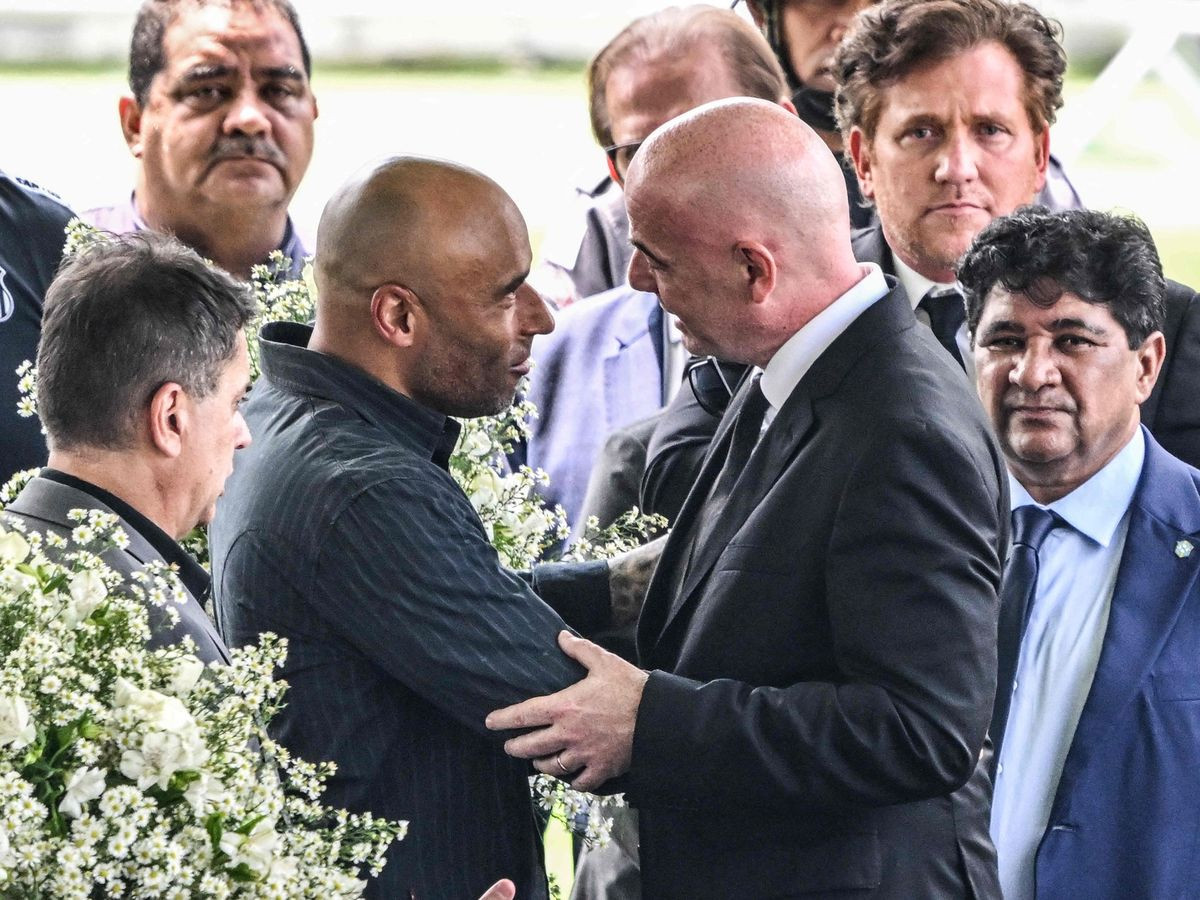 Chủ tịch FIFA đến chia buồn