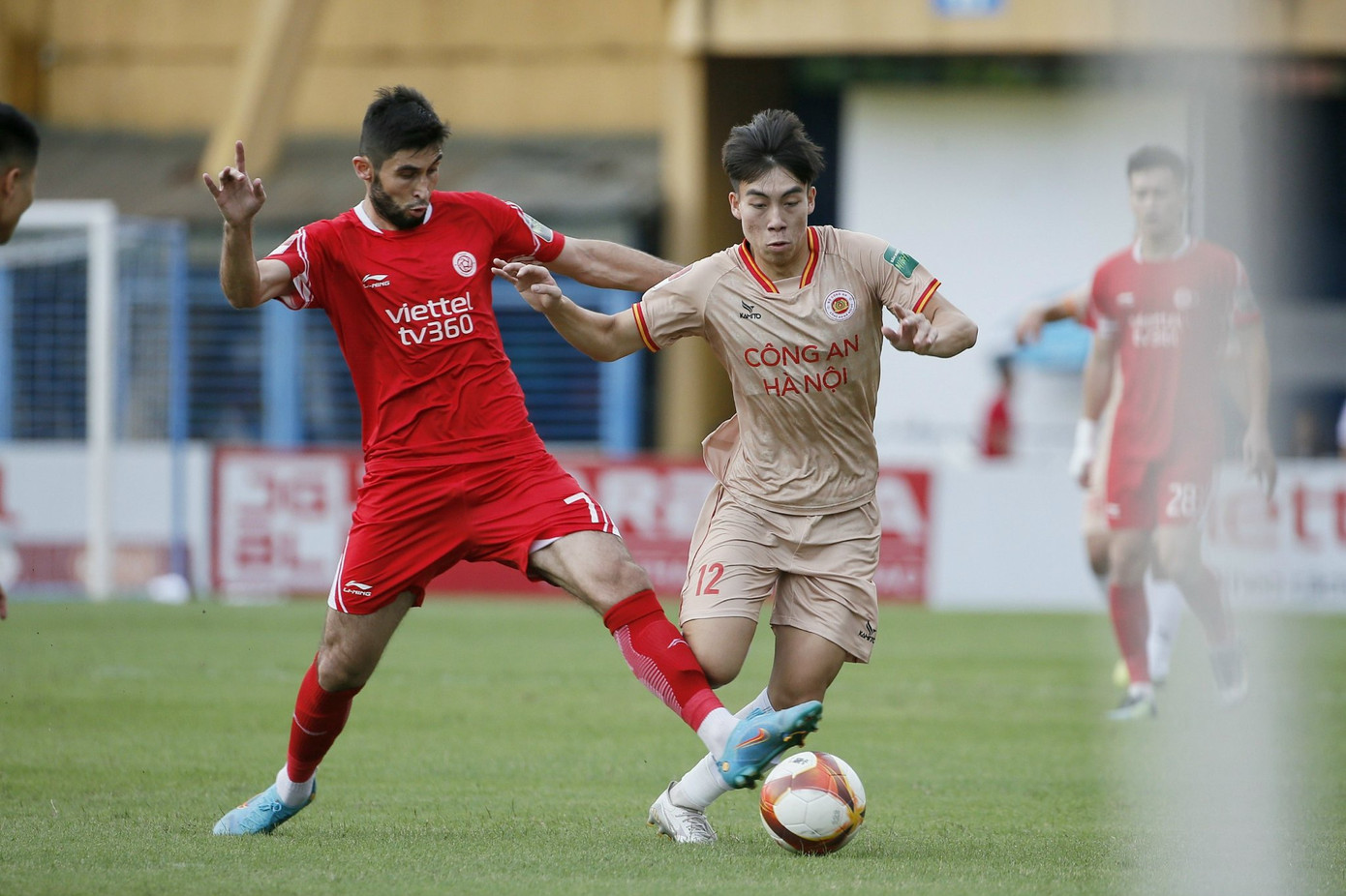 Thắng đậm Viettel trong trận cầu nhạt, CAHN chạm tay vào chức vô địch ảnh 10